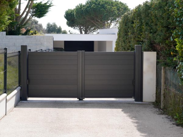 black-dark-home-door-aluminum-gate-slats-portal-garden-suburb-house (1)